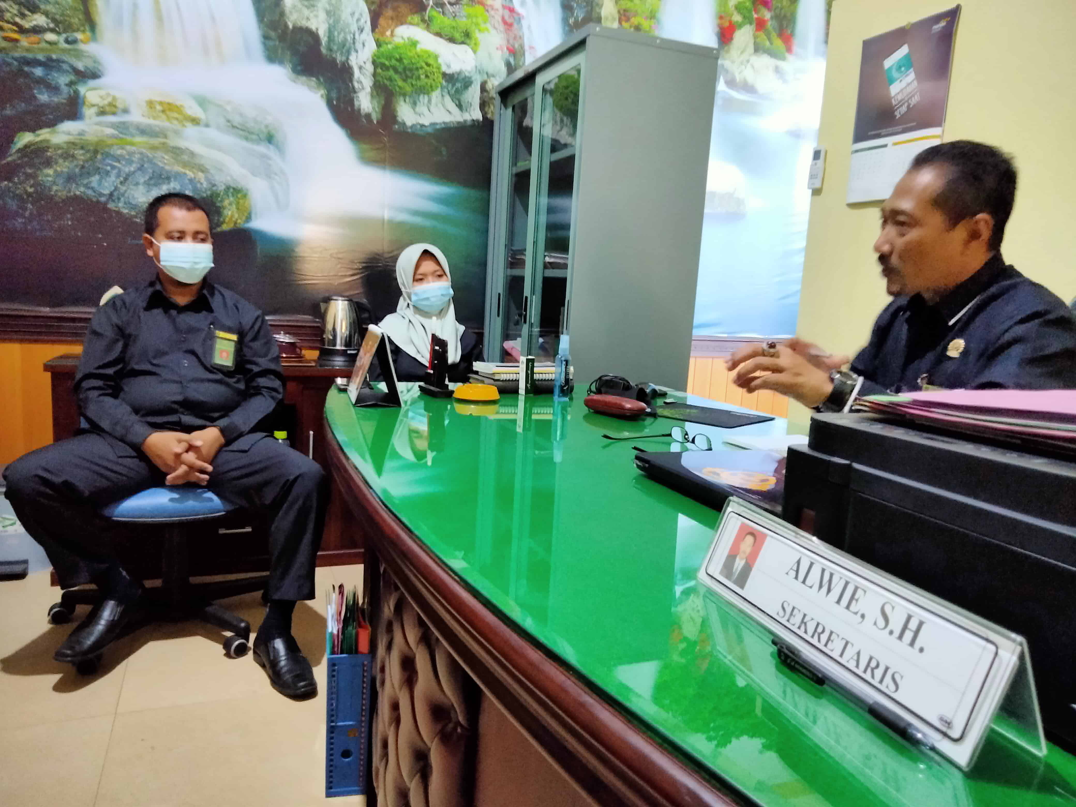 rapat kesekret 1