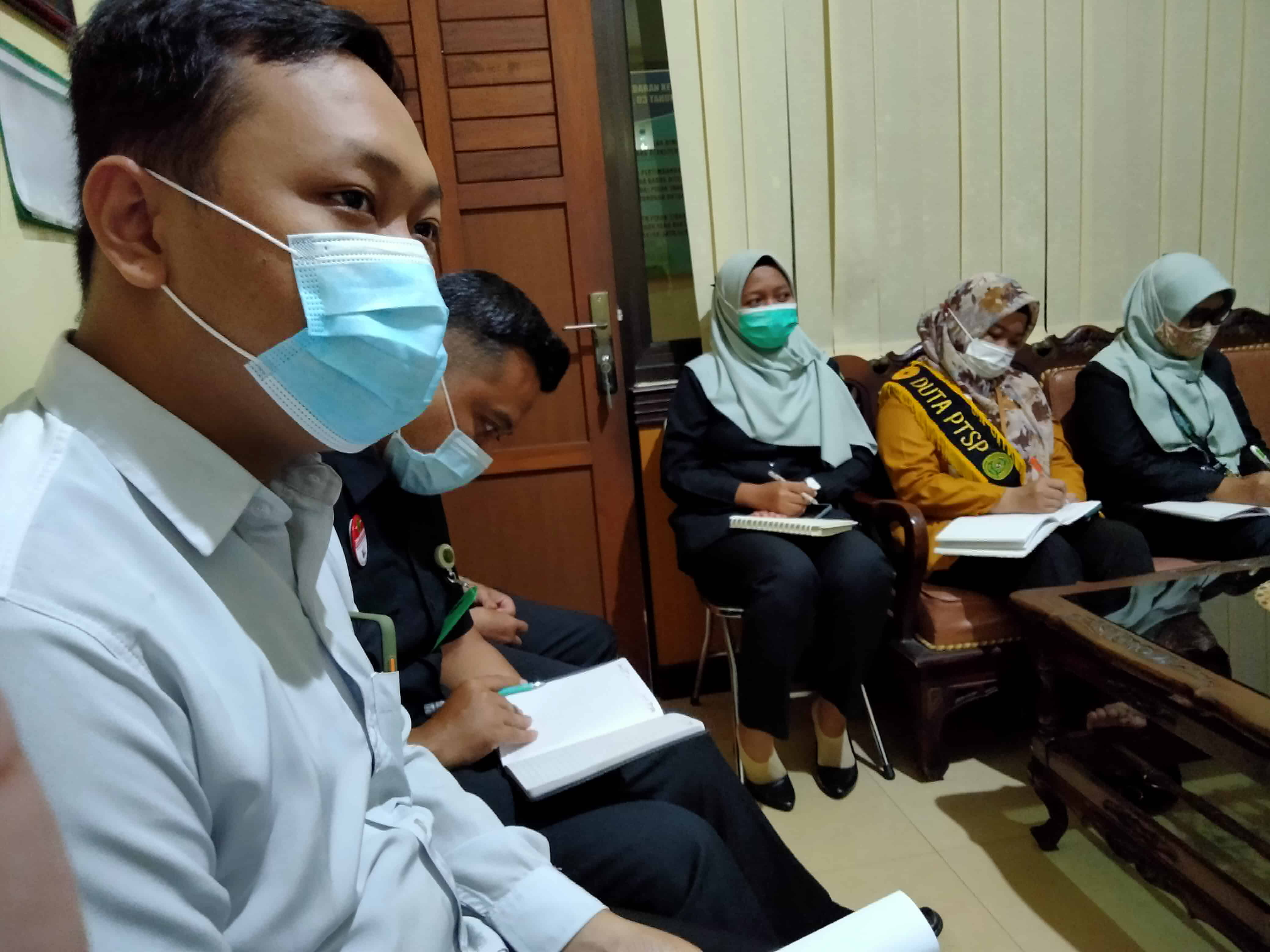 rapat kesekret 2