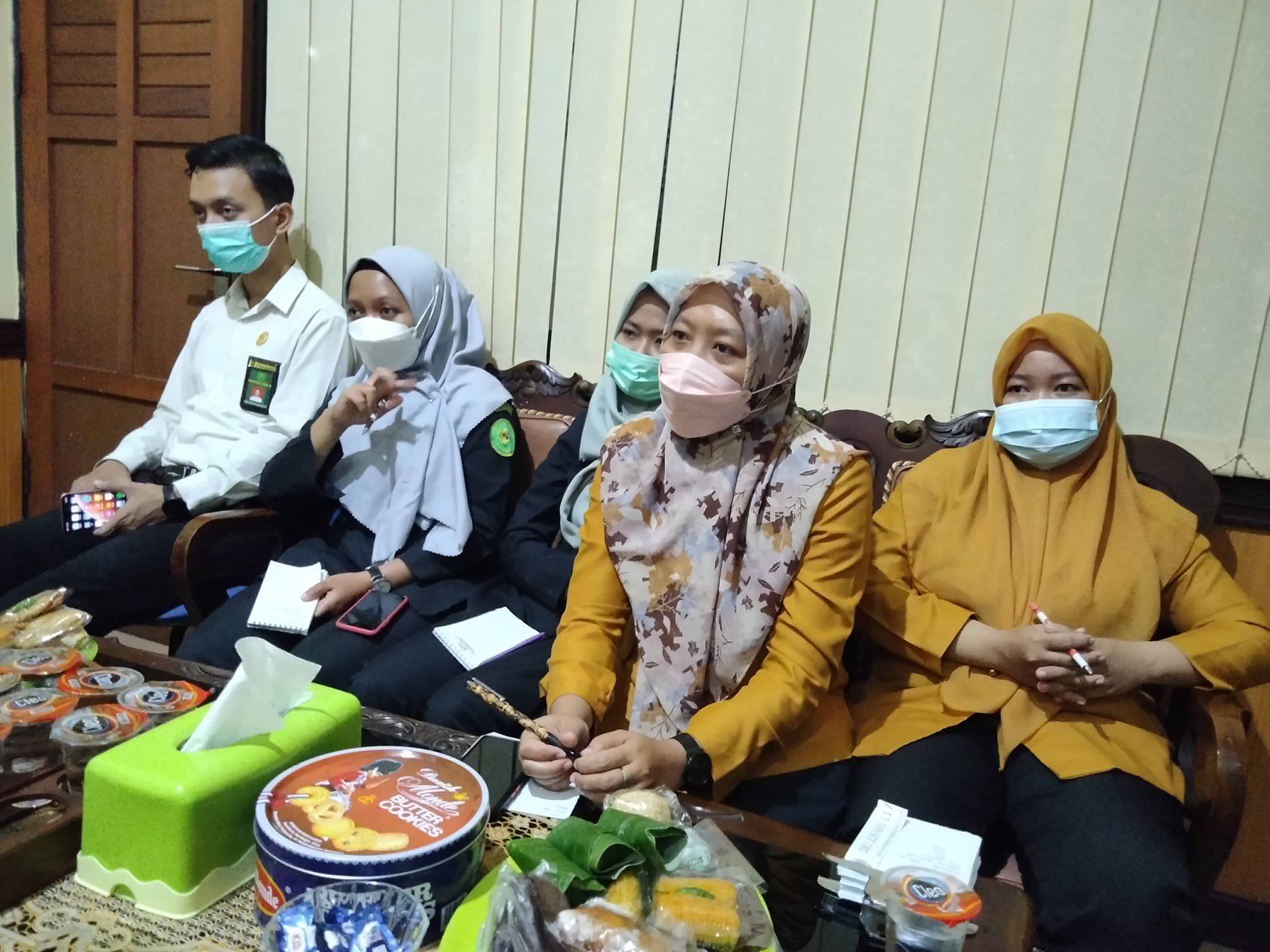 rapat kesekret 12 10 2